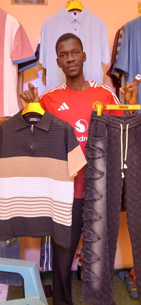 Abdoulaye Diop, gerant de KBC Habillement a Hersent, Thies